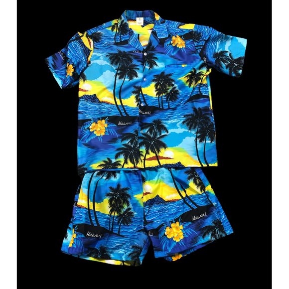 Royal Creations Made in Hawaii Blouse & Short Set - Picture 2 of 9